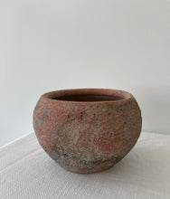 Load image into Gallery viewer, Pre Columbian Vessel
