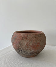 Load image into Gallery viewer, Pre Columbian Vessel
